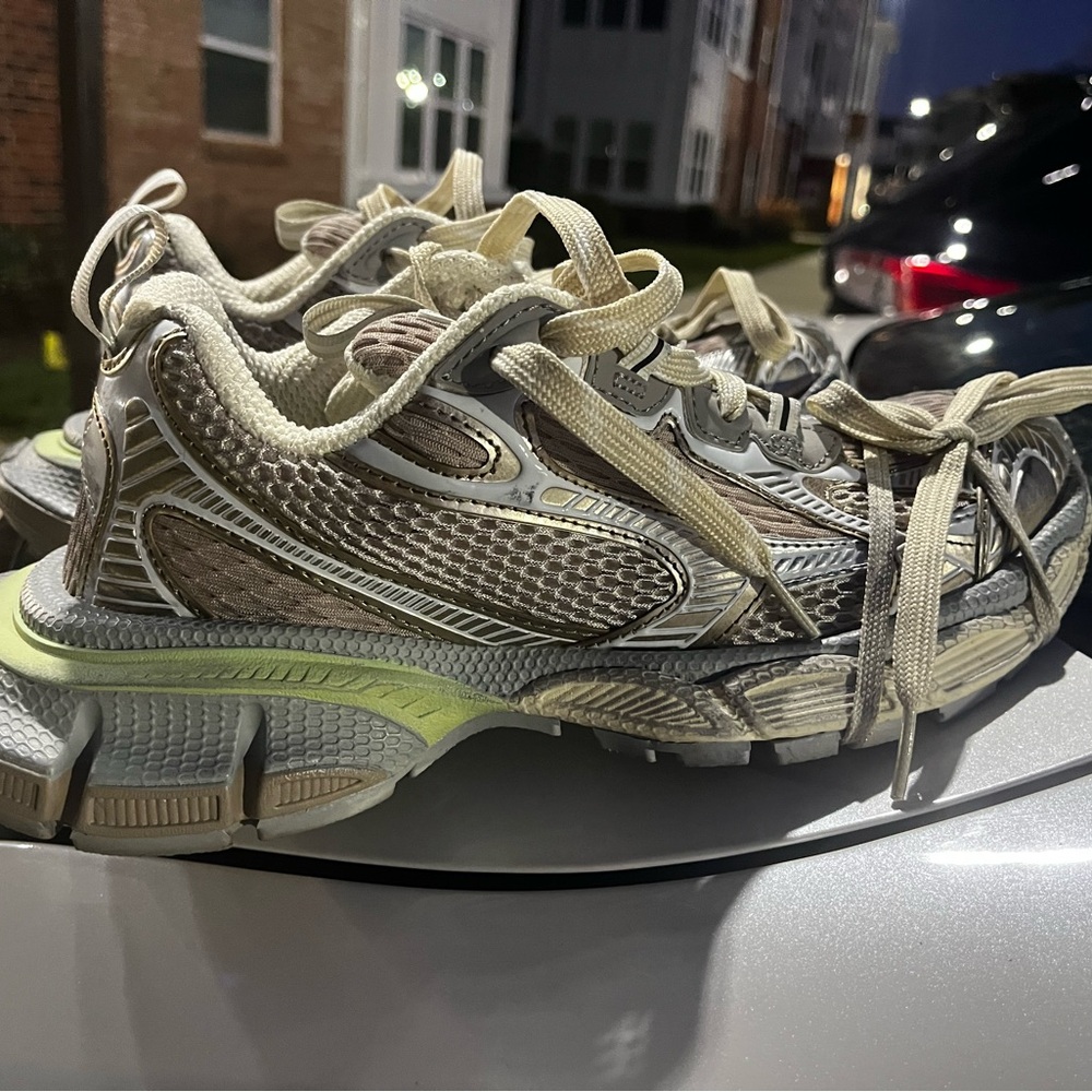 Balenciaga Sneakers - Picture 3 of 5